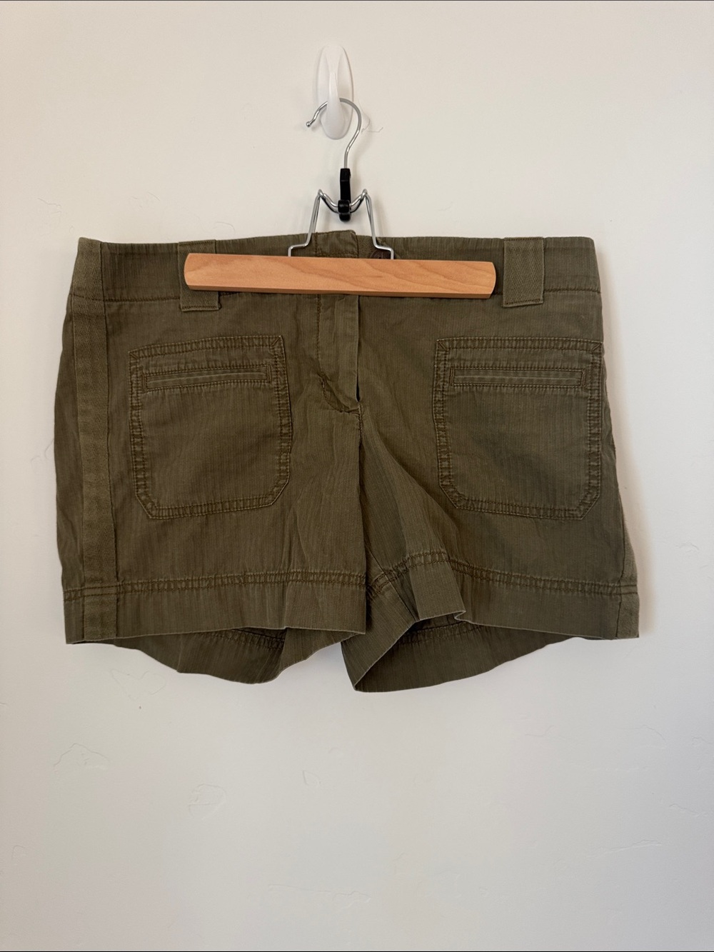 J.Crew City Fit Broken-In Chino Shorts Women’s Olive Green 100% Cotton Casual 10